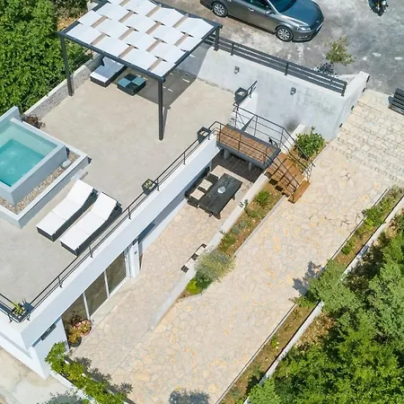 Linda Kucica 1 Casa de Férias *